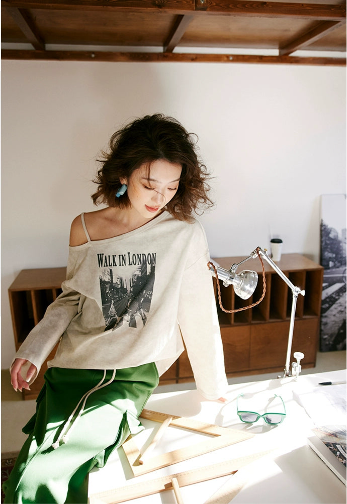 Printed Off Shoulder T-Shirt / プリントオフショルダーTシャツ