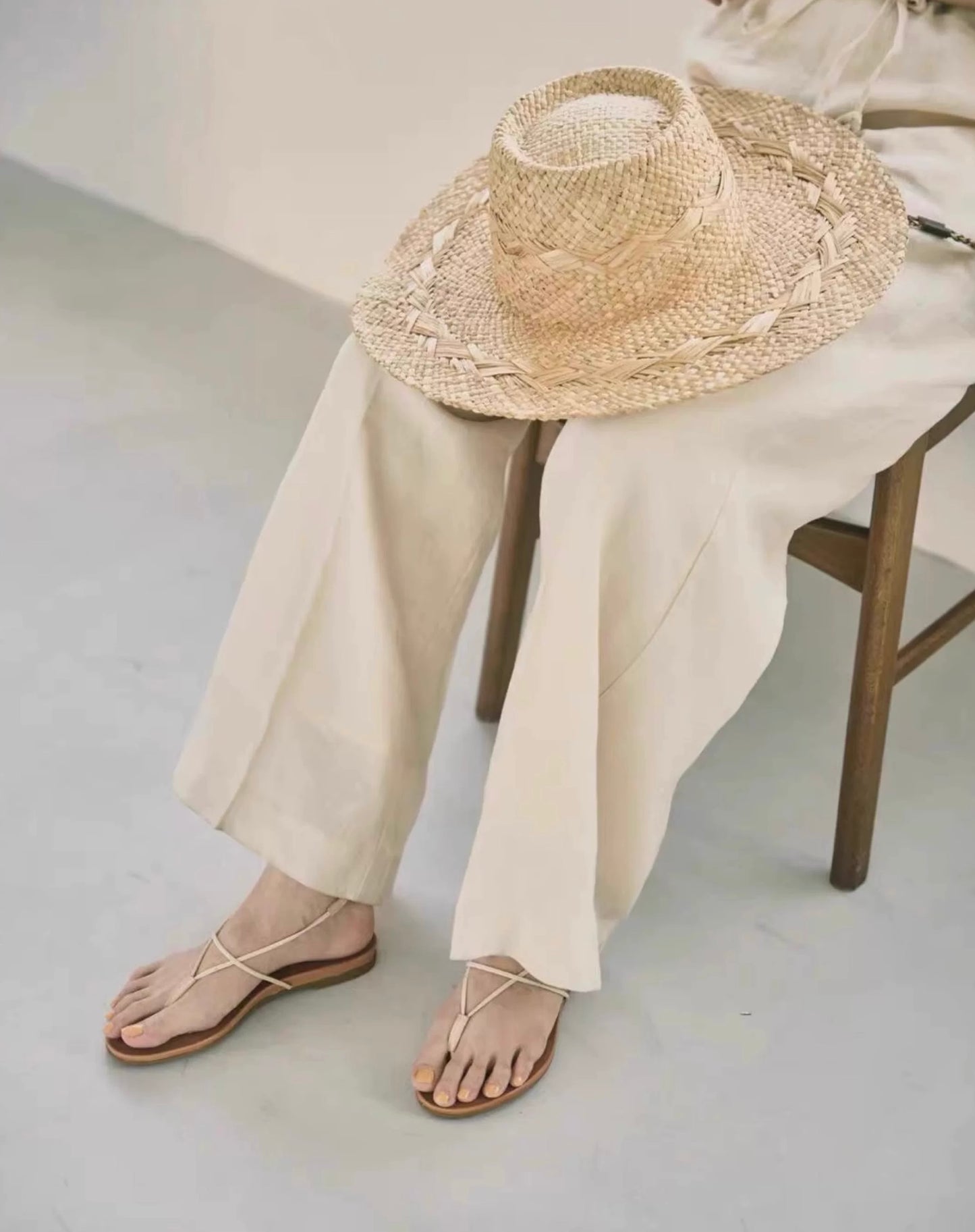 Toe Loop Minimal Sandals