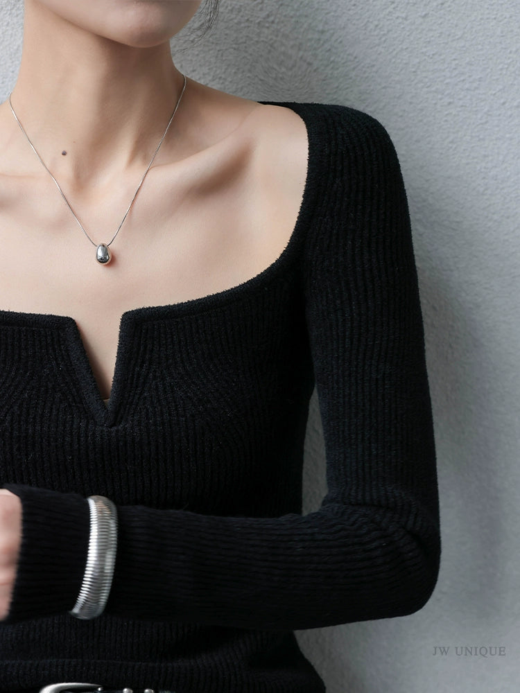 Square V-Slit Knit Top / スクエアスリットリブニットトップ