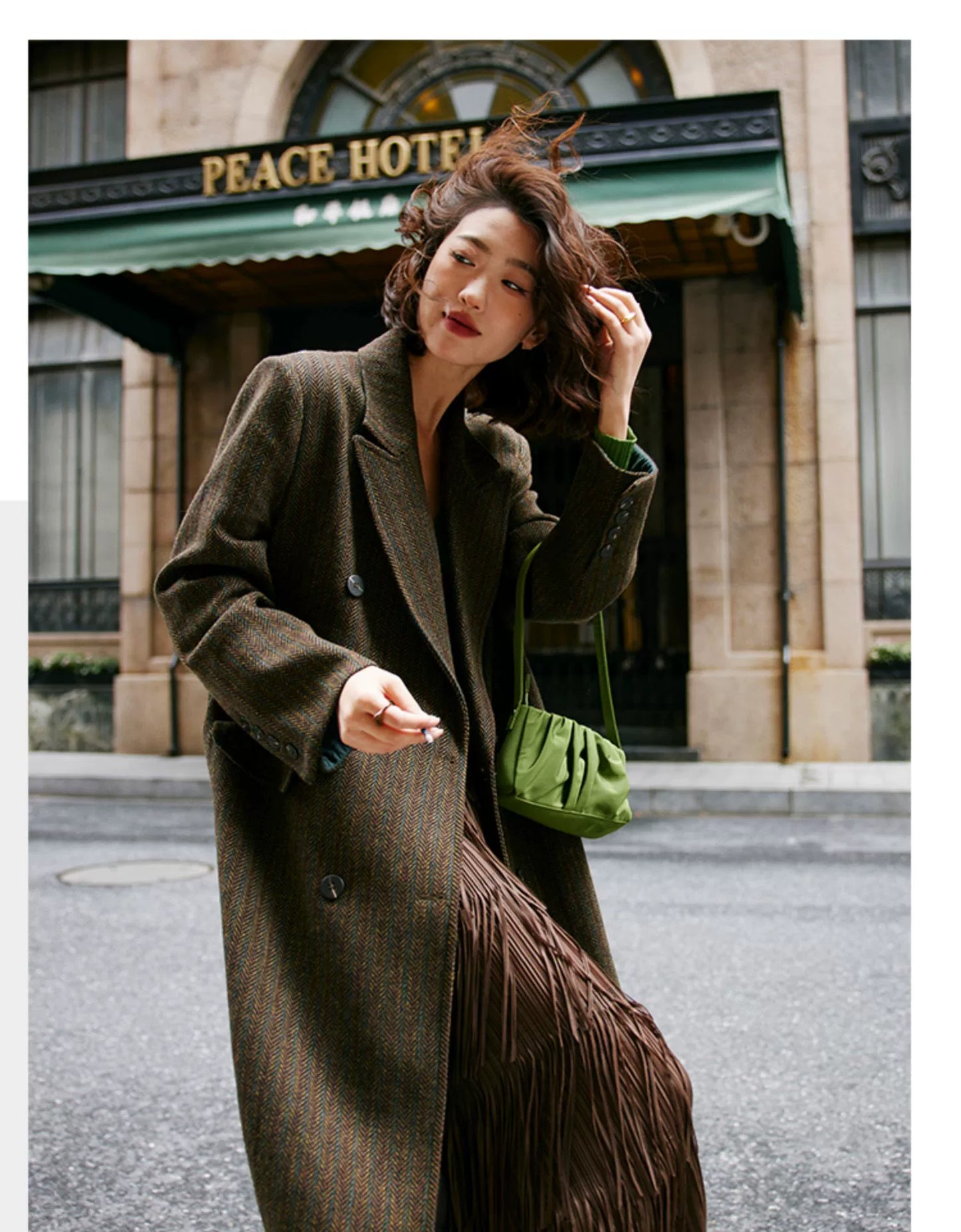 Classic Double-Breasted Wool Overcoat / クラシックダブルブレストウールコート