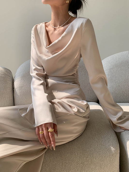 Draped Neck Satin Top / ドレープネック サテンライクトップス