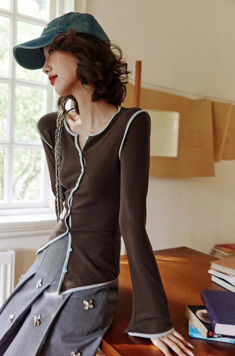 Asymmetric Contrast Trim Top / アシンメトリートリムトップ